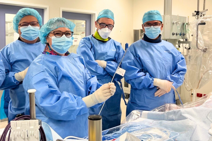 Dr Robert Lew with the Impella Heart Pump
